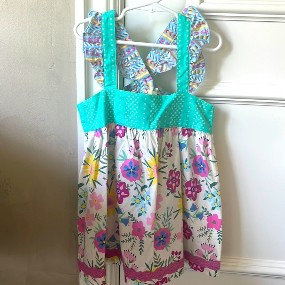 NWT gorgeous lightweight Matilda Jane top